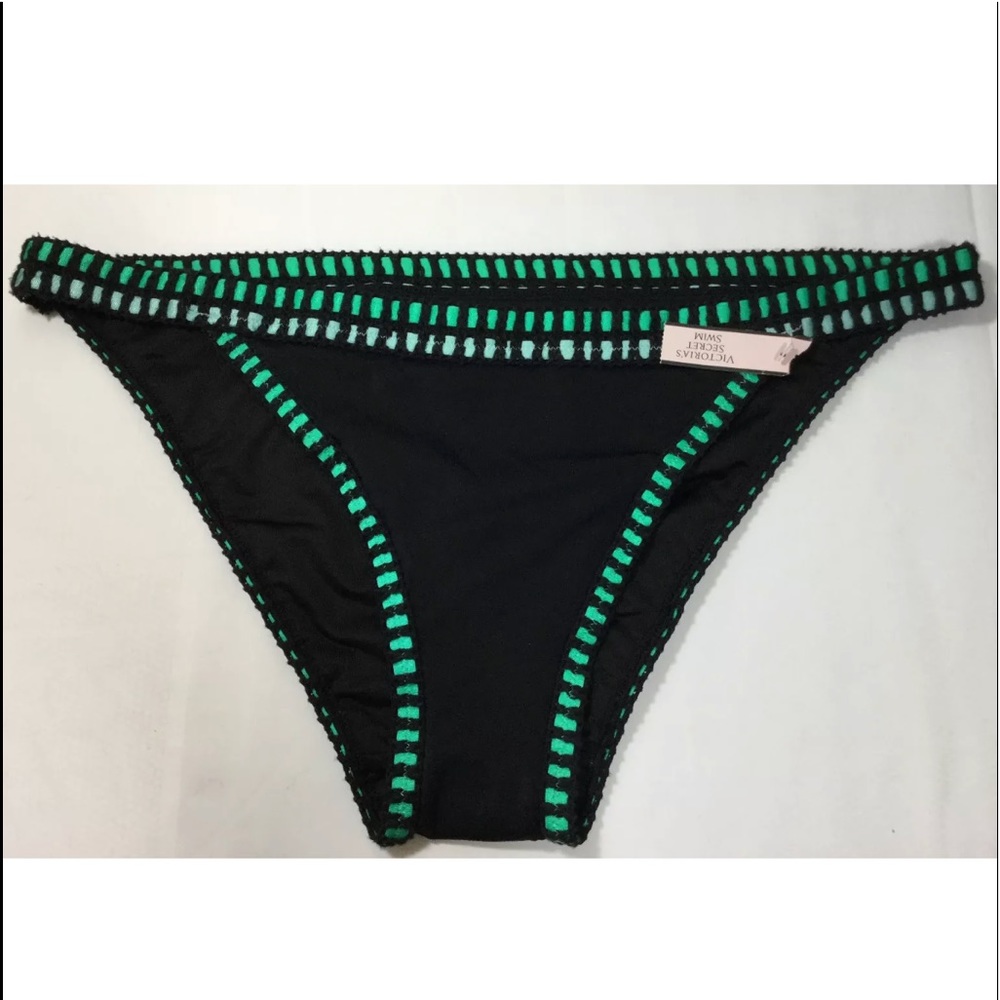 NWT Victoria’s Secret crochet trim bikini